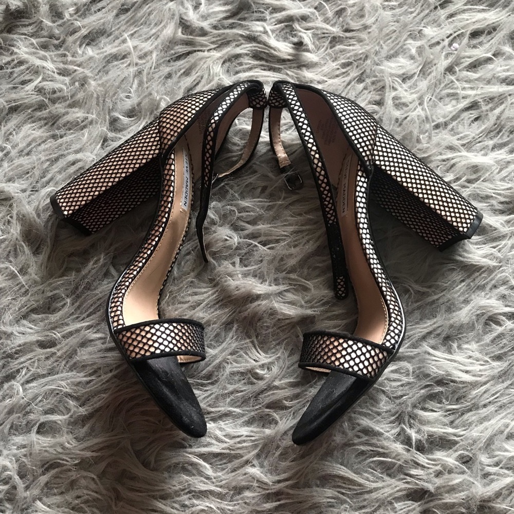 🚨 FINAL SALE!! Steve Madden Fishnet Heels!
